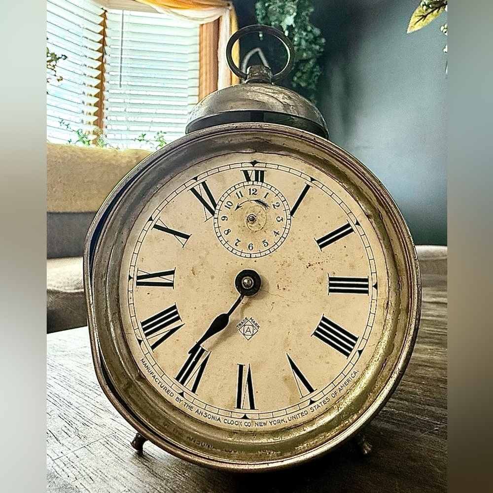 VERY RARE VINTAGE ANTIQUE 1870’s Ansonia top bell alarm clock.